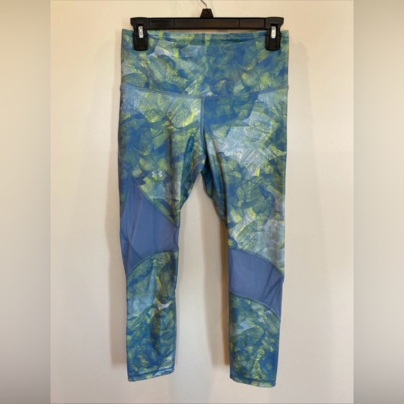 Under Armour Heatgear Women M Blue Green Geometric Mesh Compression Crop Legging - Picture 1 of 6